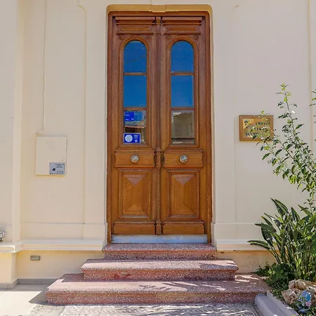 Creta Elena Lägenhetshotell