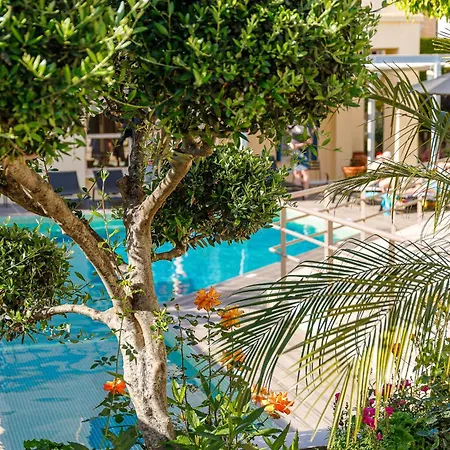 Lägenhetshotell Creta Elena 2*