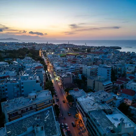 Ξενοδοχείο με διαμερίσματα Creta Elena 2*